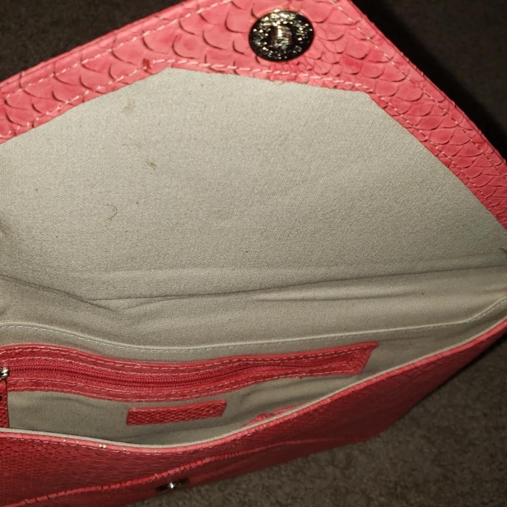 Limited Purse - Picture 3 of 3